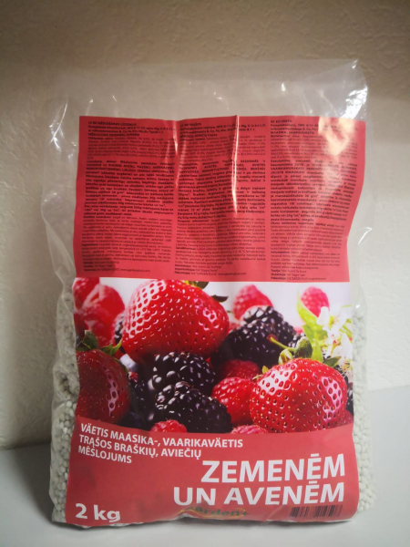 Zemeņu, aveņu un ogu mēslojums 2 kg