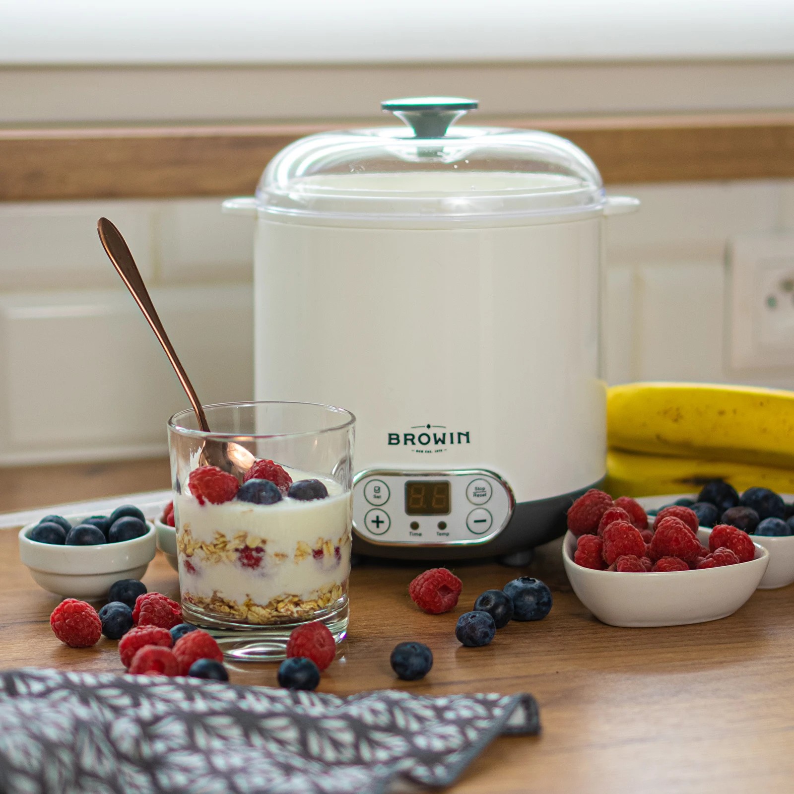 Jogurta pagatavošanas ierīce ar termostatu 1,5 l