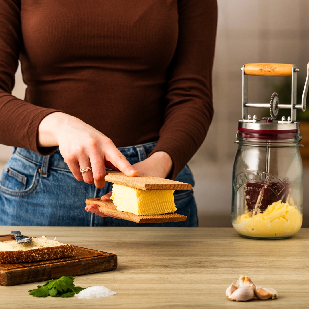 Kilner rokas sviesta kulšanas mašīna